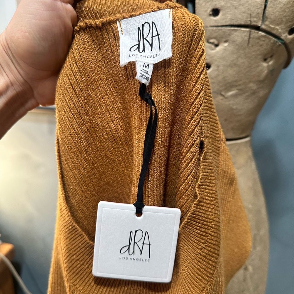 dRA Los Angeles Sweater Vest Size M